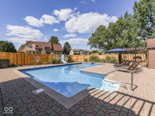 $559,900 | 2405 Valley Court, Shelbyville, IN 46176