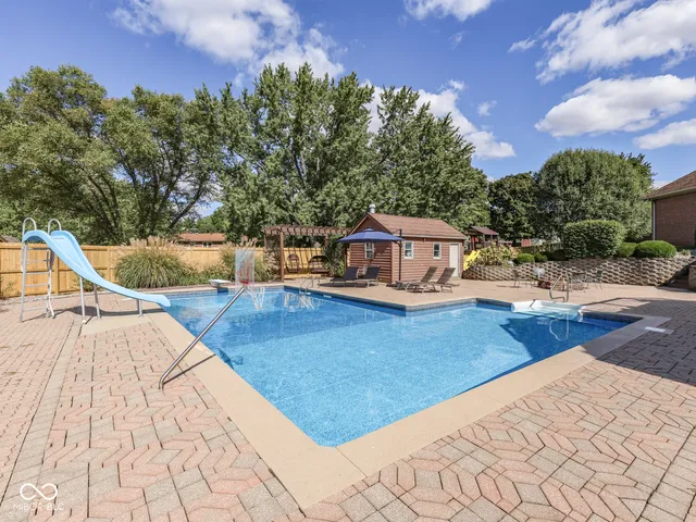 $559,900 | 2405 Valley Court, Shelbyville, IN 46176