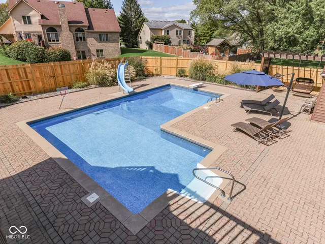 $559,900 | 2405 Valley Court, Shelbyville, IN 46176