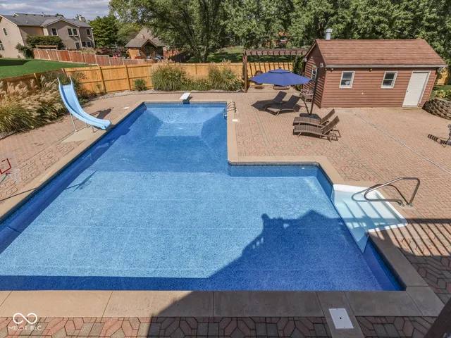 $559,900 | 2405 Valley Court, Shelbyville, IN 46176