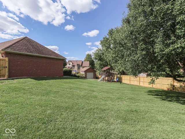 $559,900 | 2405 Valley Court, Shelbyville, IN 46176