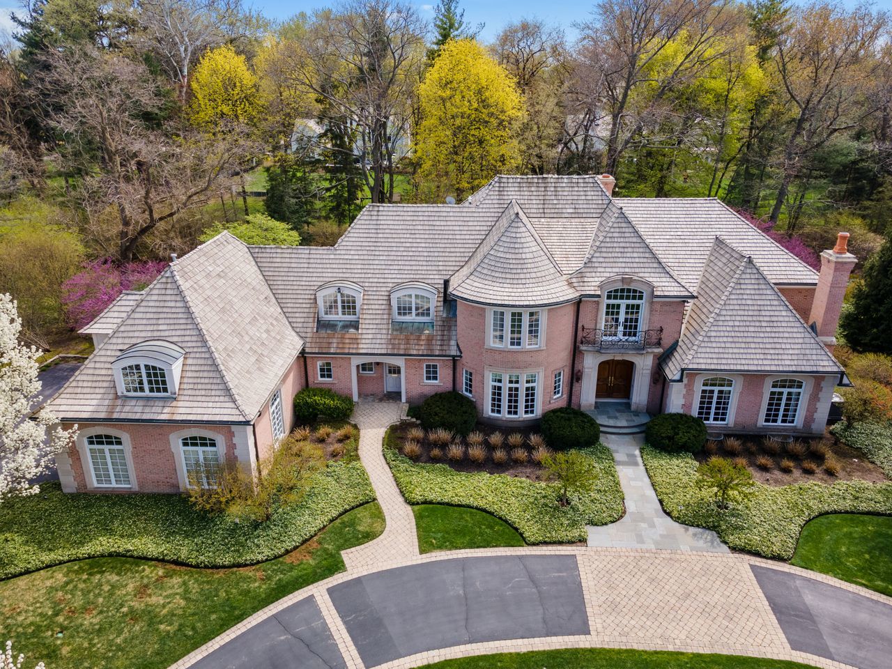 117 Woodley Road Winnetka, IL 60093 - Photo 1 of 55