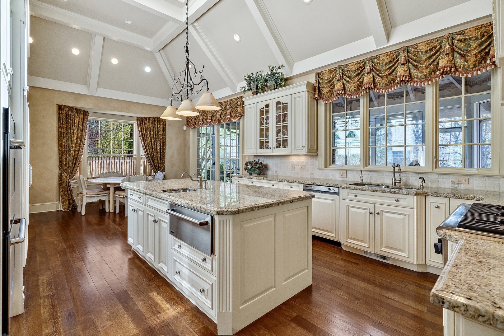 117 Woodley Road Winnetka, IL 60093 - Photo 22 of 55