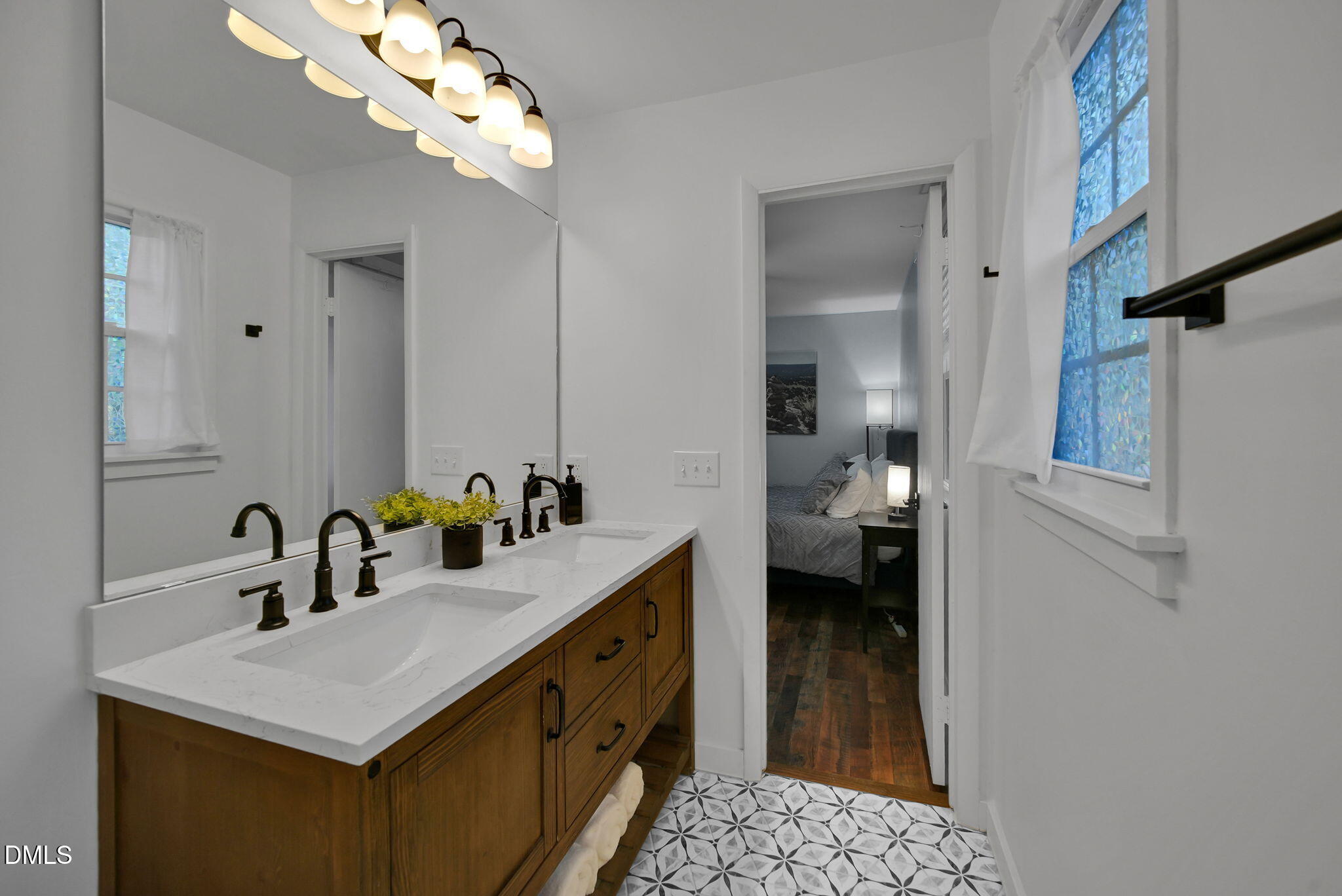 5920 Whittier Drive Raleigh, NC 27609 - Photo 23 of 51 32-web-or-mls-DSC06582