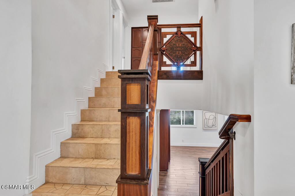 1631 Hauser Circle Thousand Oaks, CA 91362 - Photo 20 of 56 a view of entryway