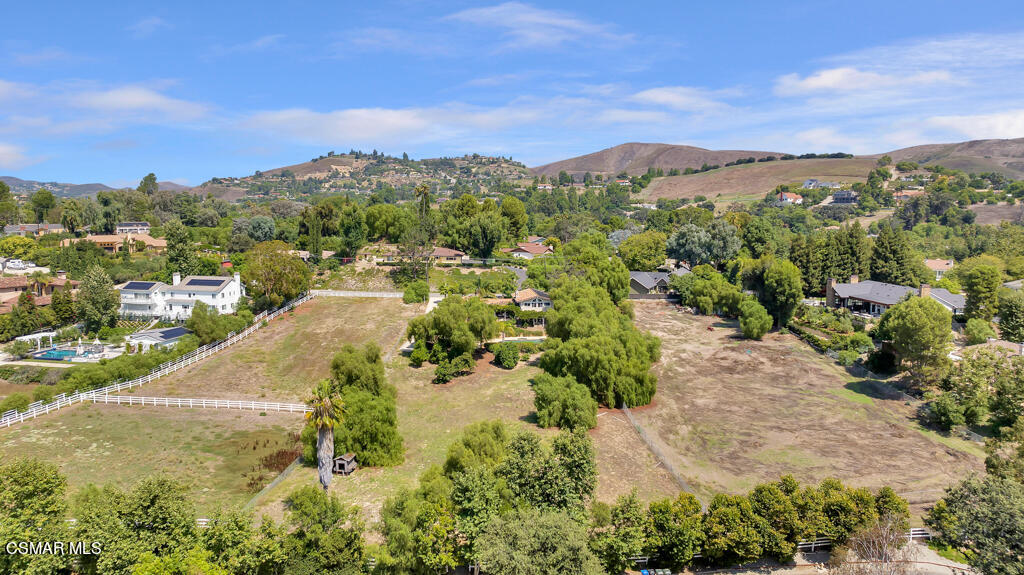 1631 Hauser Circle Thousand Oaks, CA 91362 - Photo 55 of 56 a view of a city with mountains in the background
