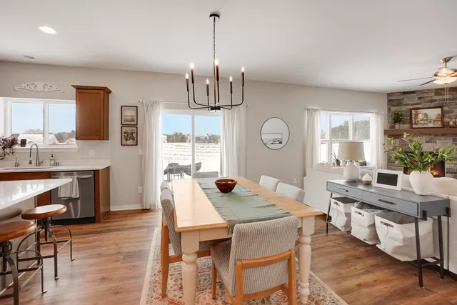 $699,900 | 2826 Yahara Drive, Summit, WI 53066