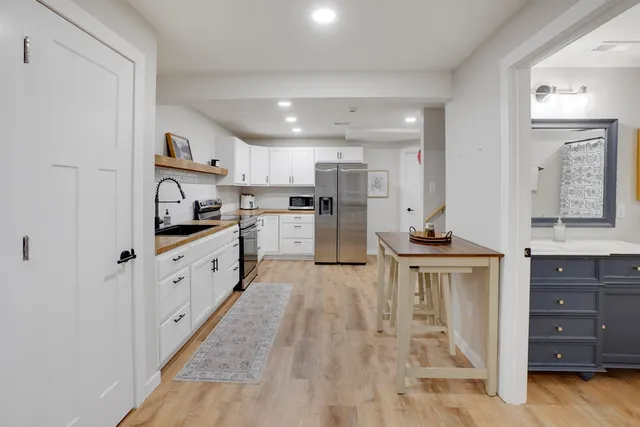 $699,900 | 2826 Yahara Drive, Summit, WI 53066