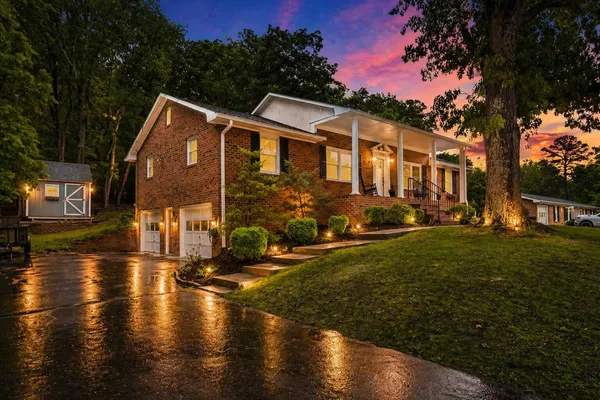 $426,000 | 2030 Surrey Lane Northeast, Roanoke, VA 24012