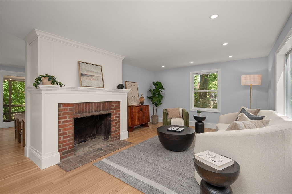 8 Elginwood Road Peabody, MA 01960 - Photo 7 of 38