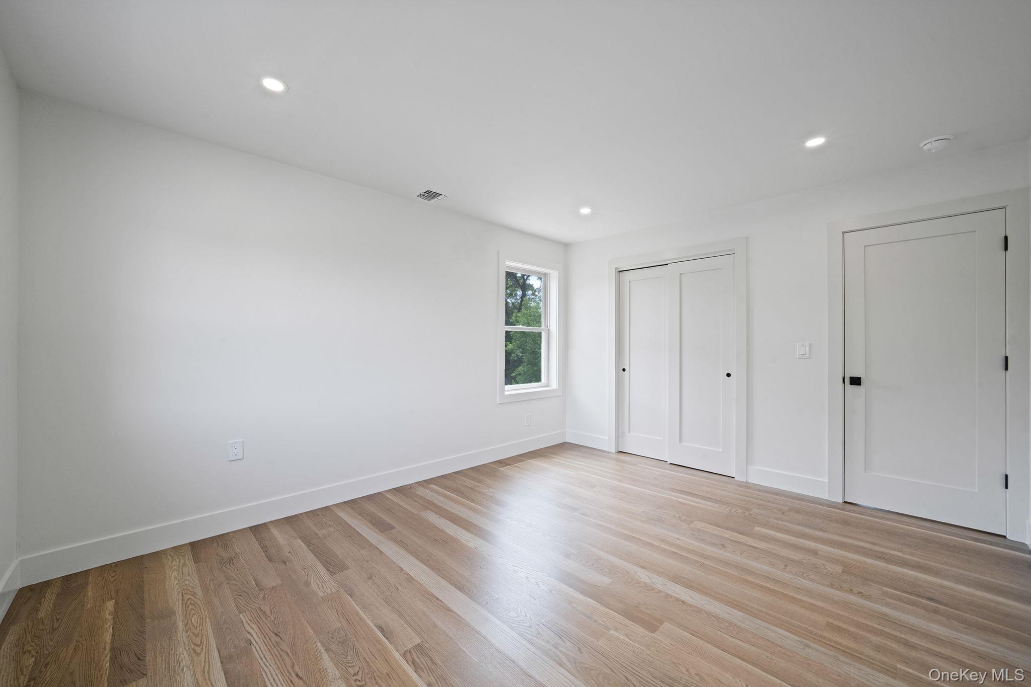 100 Bieselin Road Bellport, NY 11713 - Photo 21 of 45