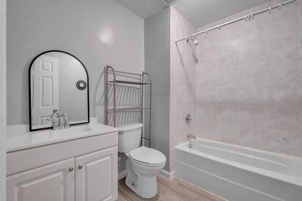 $2,200 | 2115 Jackson Bluff Road, Tallahassee, FL 32304