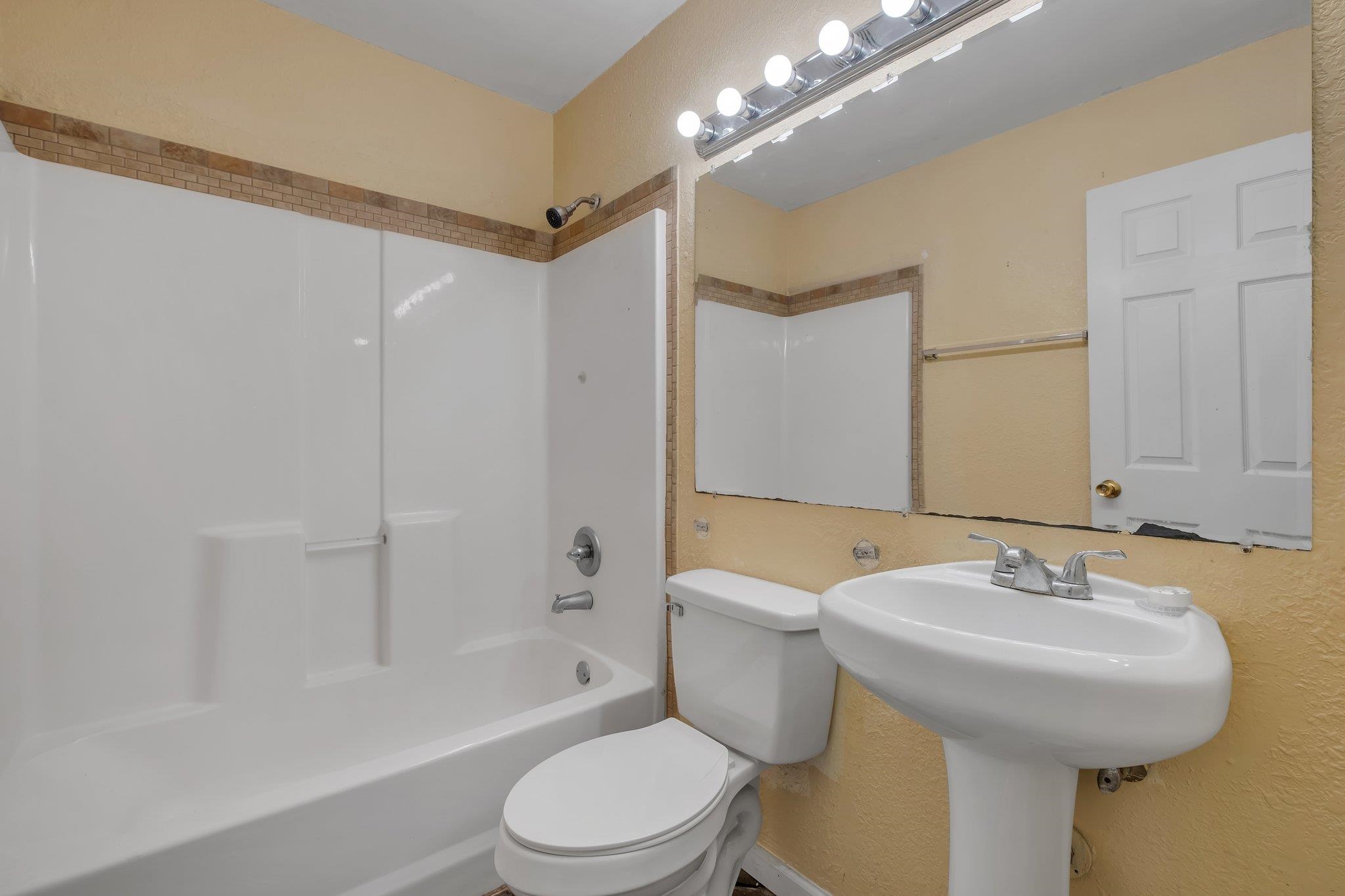 2115 Jackson Bluff Road Tallahassee, FL 32304 - Photo 4 of 23