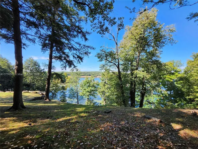 $319,500 | 18443 Otter Point Road, Wellesley Island, NY 13640