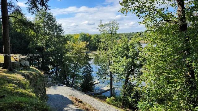 $319,500 | 18443 Otter Point Road, Wellesley Island, NY 13640