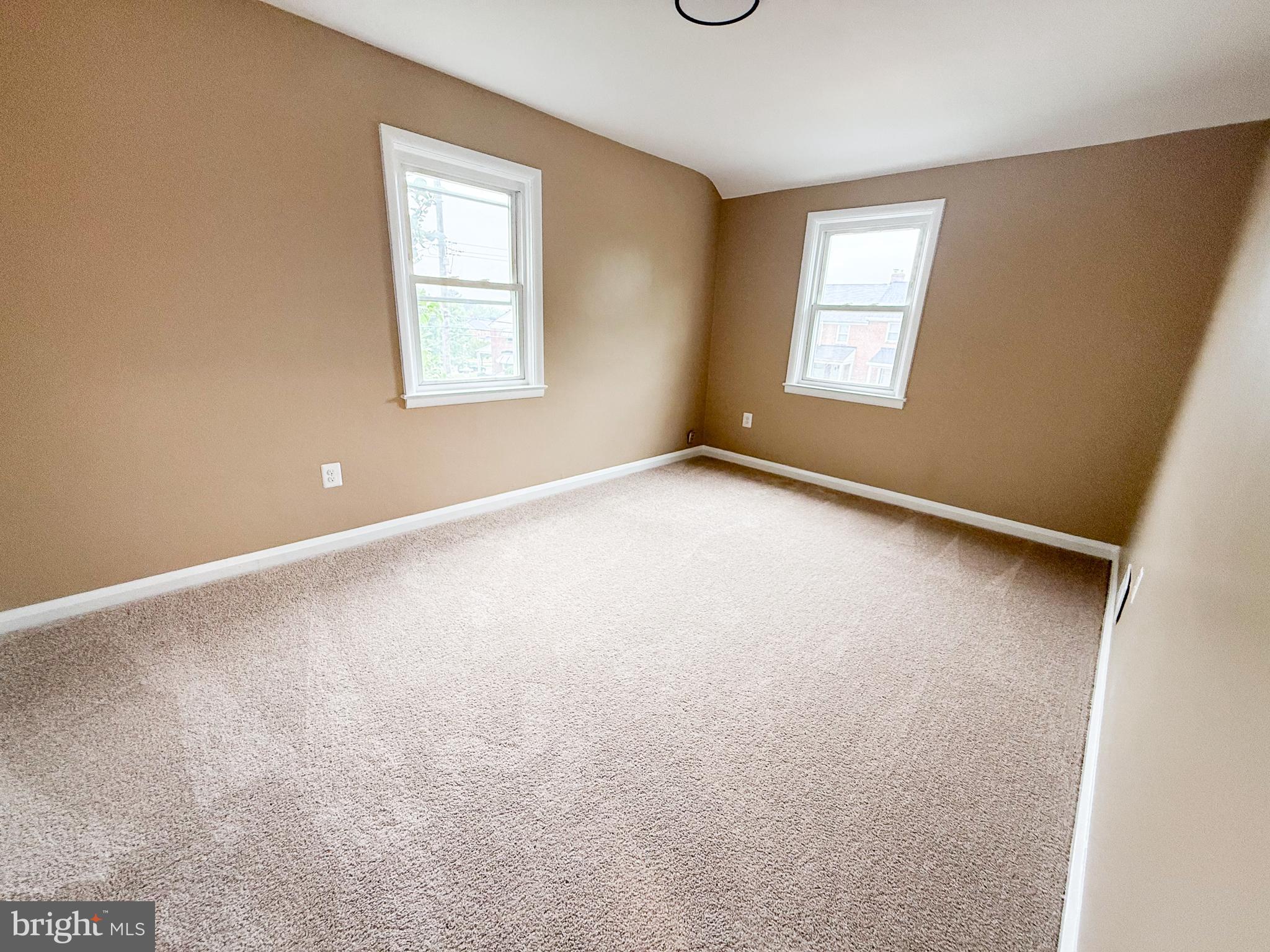 6101 Edlynne Road Baltimore, MD 21239 - Photo 11 of 24