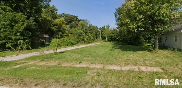 $4,000 | 312 Grand Street, Benton, IL 62812