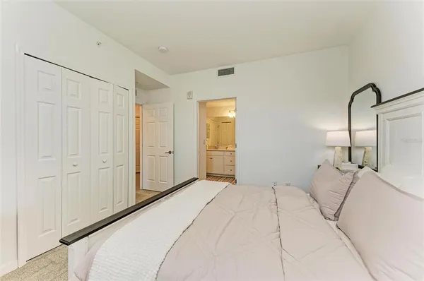 $3,000 | 18114 Gawthrop Drive, Unit 108, Bradenton, FL 34211