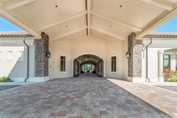 $3,000 | 18114 Gawthrop Drive, Unit 108, Bradenton, FL 34211