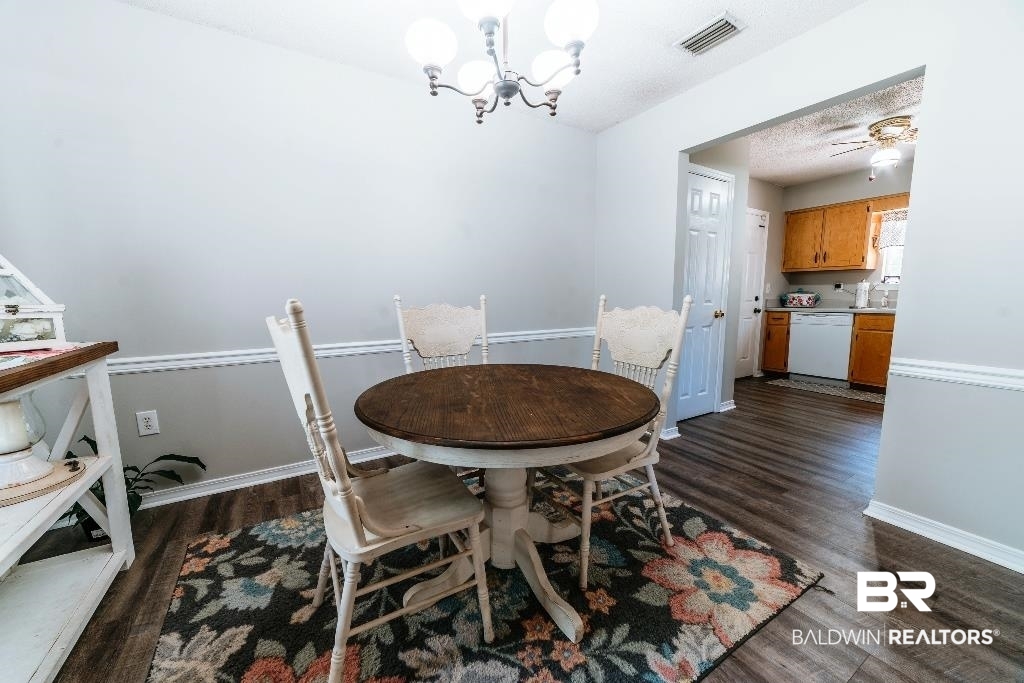 6261 Woodside Drive Theodore, AL 36582 - Photo 7 of 24