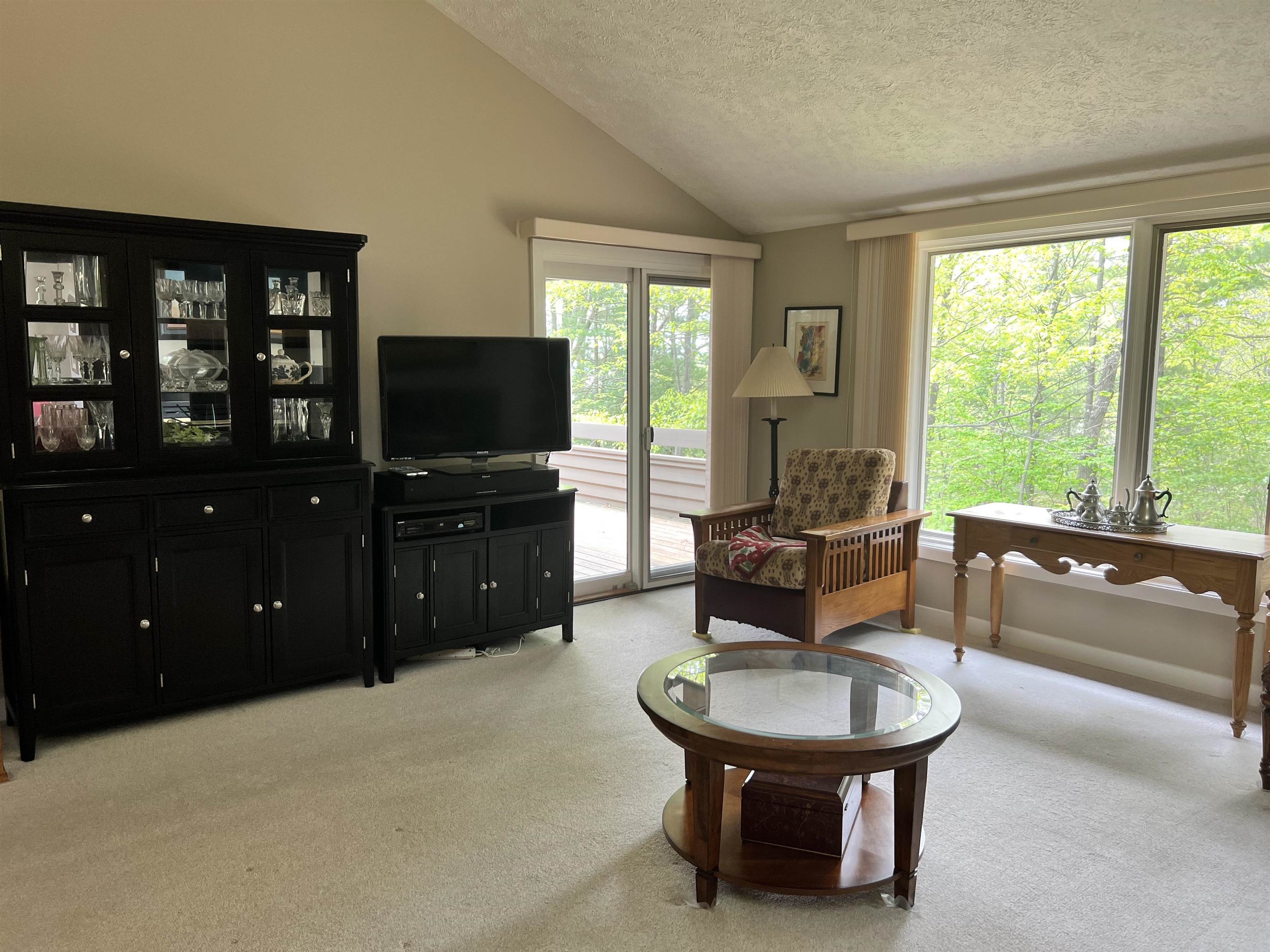 6702 Mission Ridge Traverse City, MI 49686 - Photo 8 of 39 1911092-7.JPG