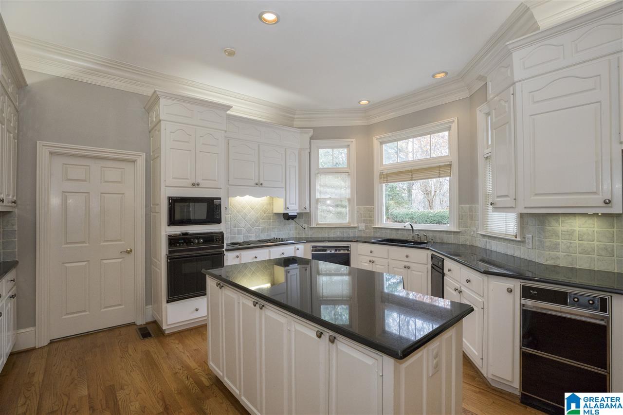401 Woodward Road Trussville, AL 35173 - Photo 6 of 31