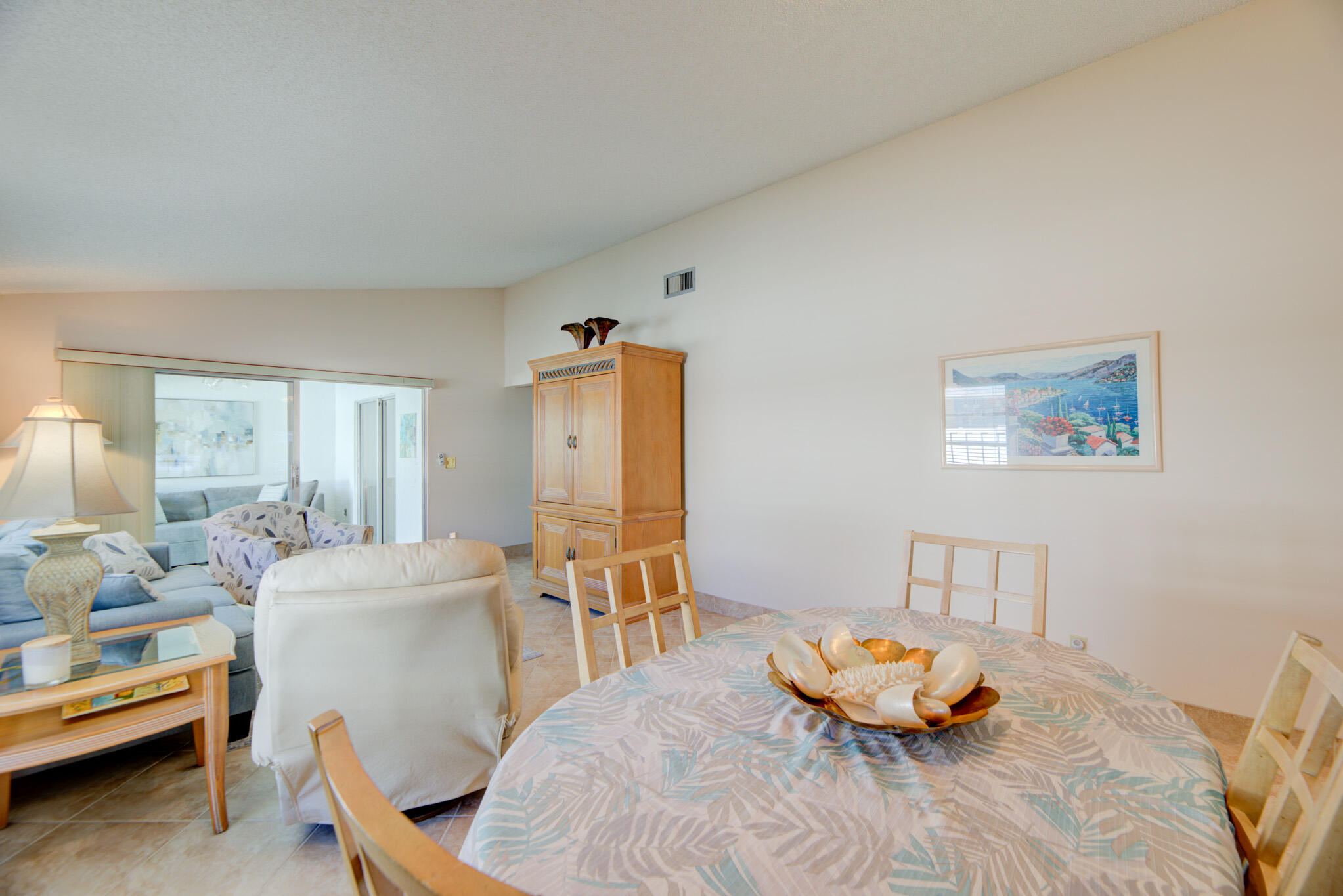 8624 Sunbird Place Boca Raton, FL 33496 - Photo 8 of 45 Photo-7