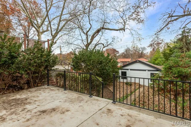 $500,000 | 7162 Pershing Avenue, University City, MO 63130