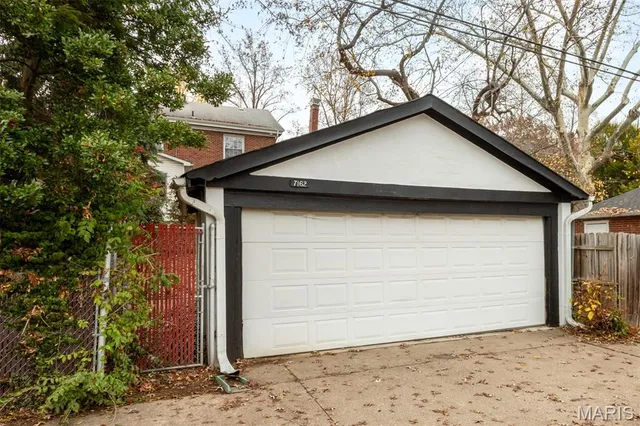 $500,000 | 7162 Pershing Avenue, University City, MO 63130