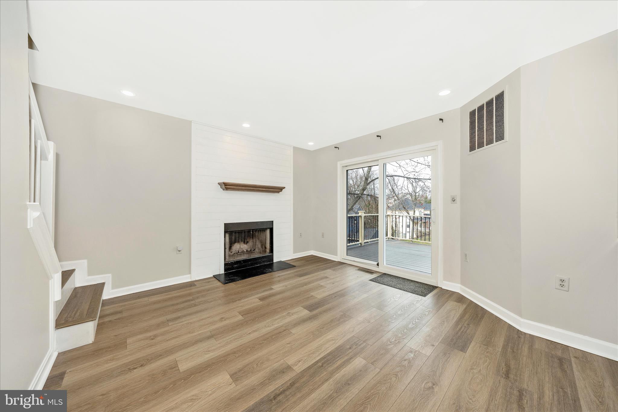6634 Rockridge Road New Market, MD 21774 - Photo 18 of 74 Family Room
