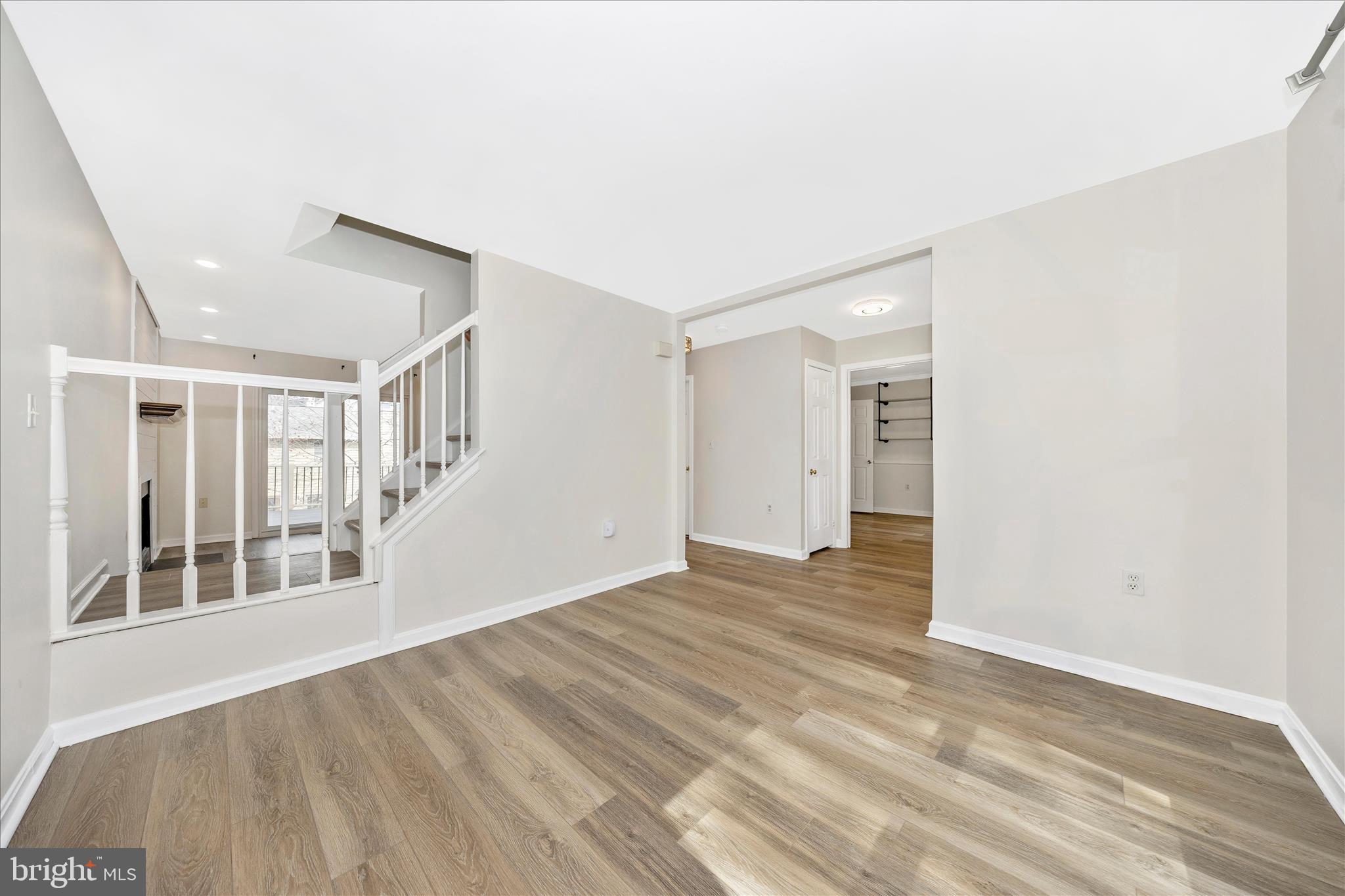 6634 Rockridge Road New Market, MD 21774 - Photo 5 of 74 Living Room