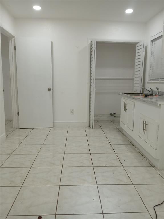 18001 Northwest 44th Avenue Miami Gardens, FL 33055 - Photo 2 of 4 a view of an empty room