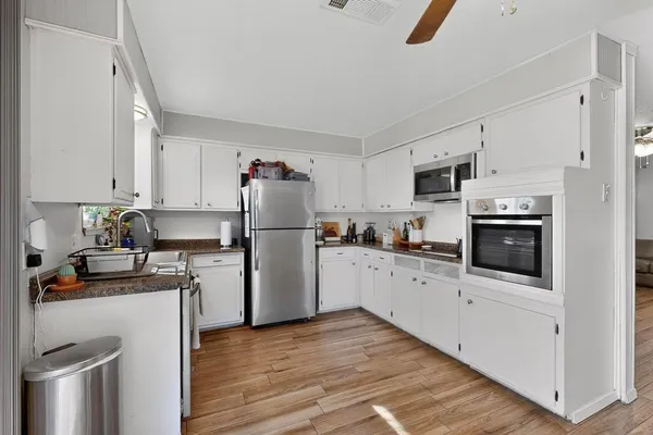 $464,900 | 153 Sheri Lane, Hurst, TX 76053