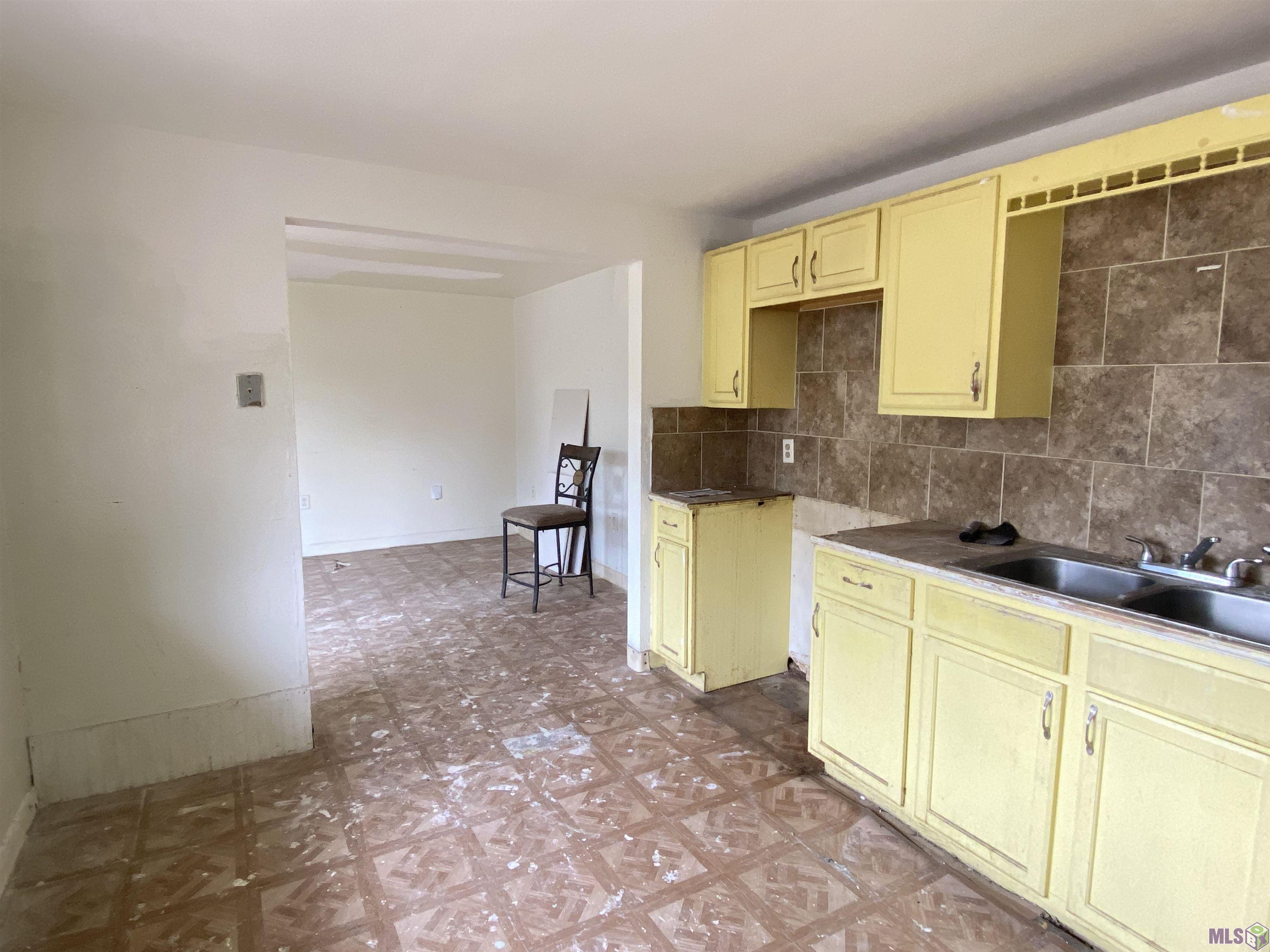 7399 Maplewood Drive Baton Rouge, LA 70812 - Photo 8 of 18