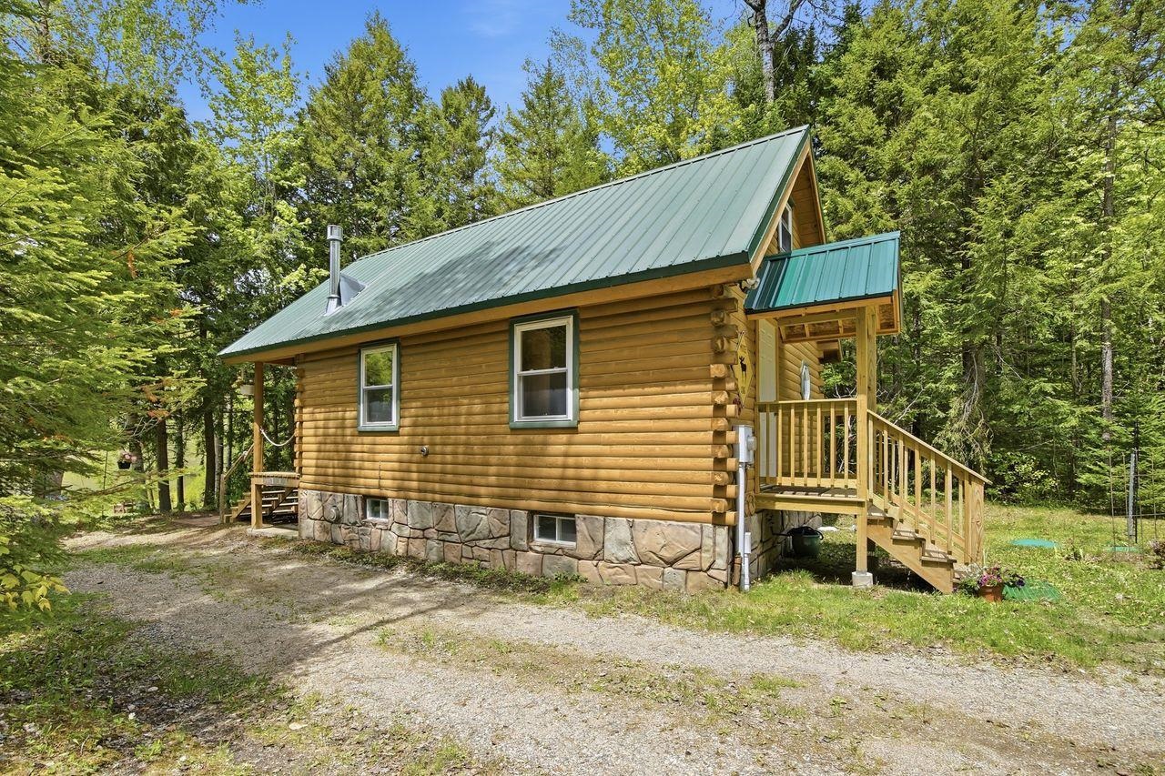 38 Kelly Road Stark, NH 03582 - Photo 7 of 60