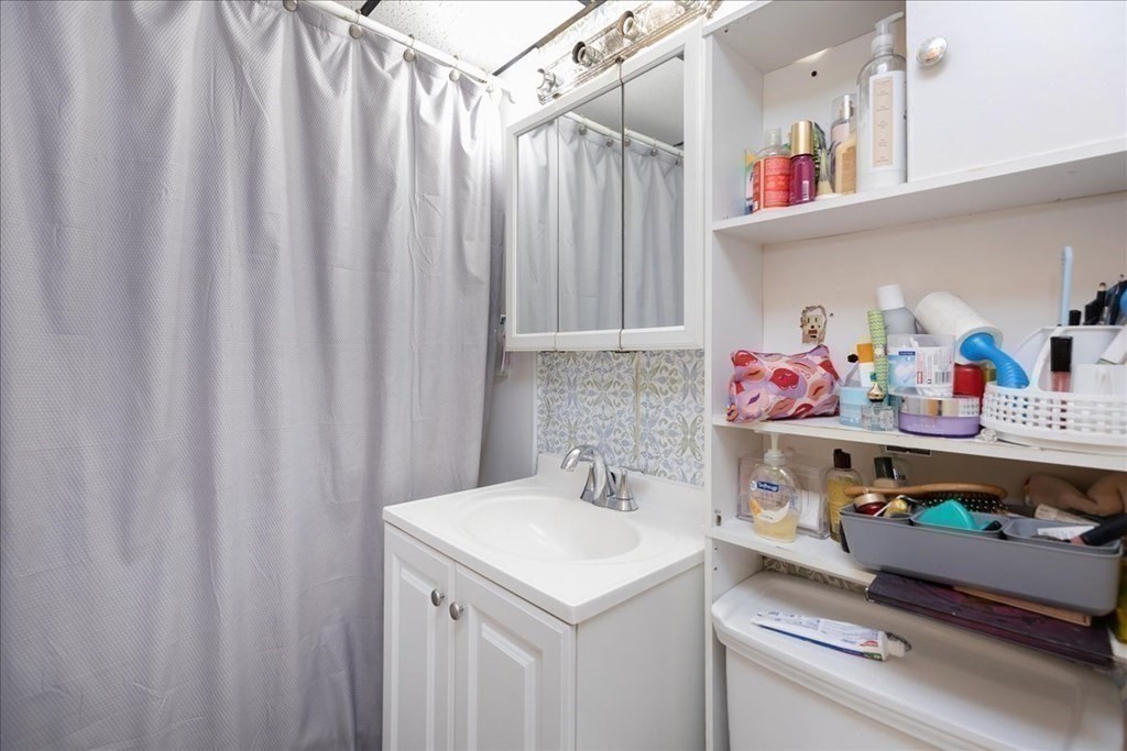 29 Alwin Street Boston, MA 02136 - Photo 23 of 33 Gallery Image 23