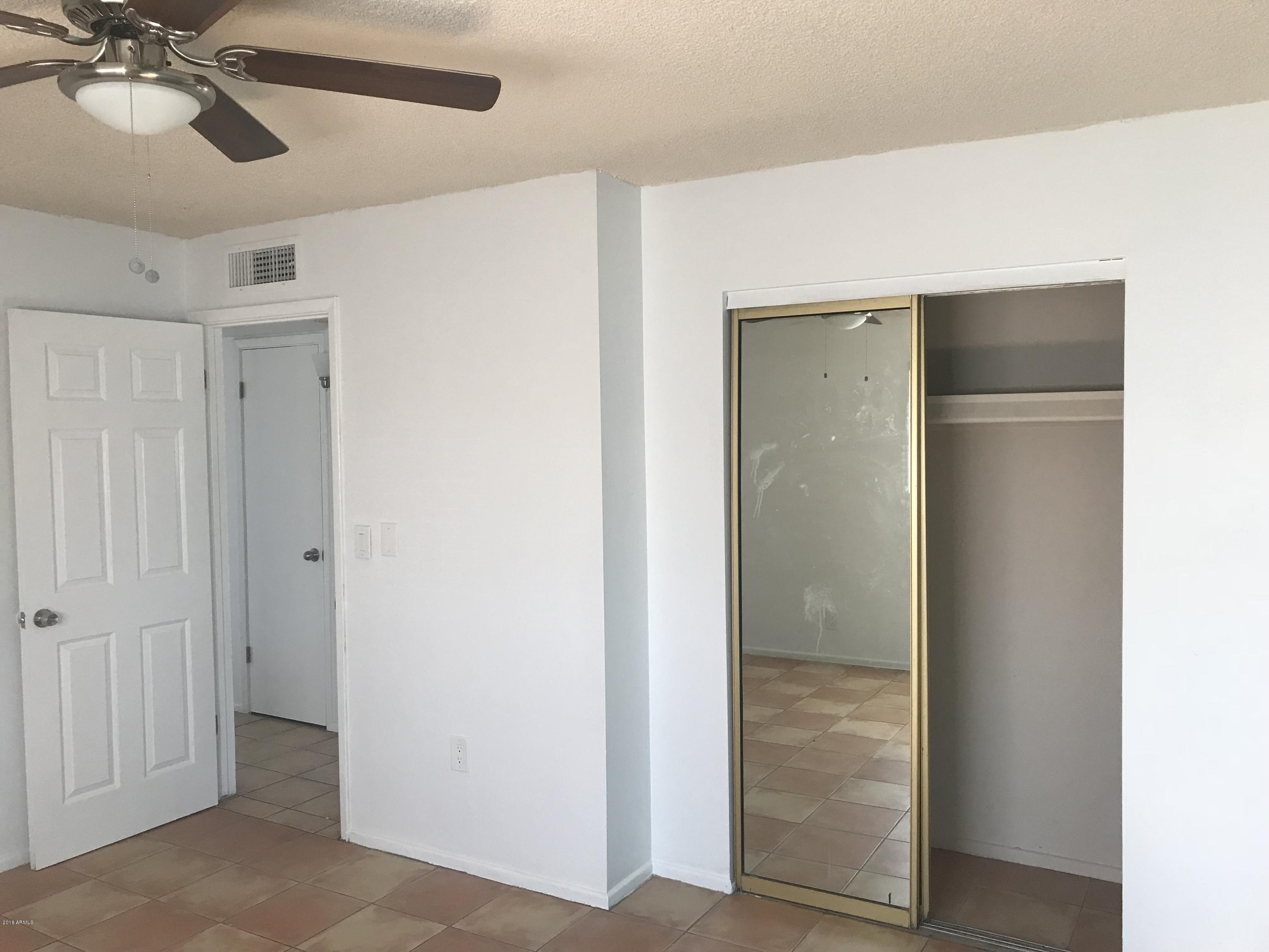 207 West Beautiful Lane Phoenix, AZ 85041 - Photo 3 of 14 IMG_1924