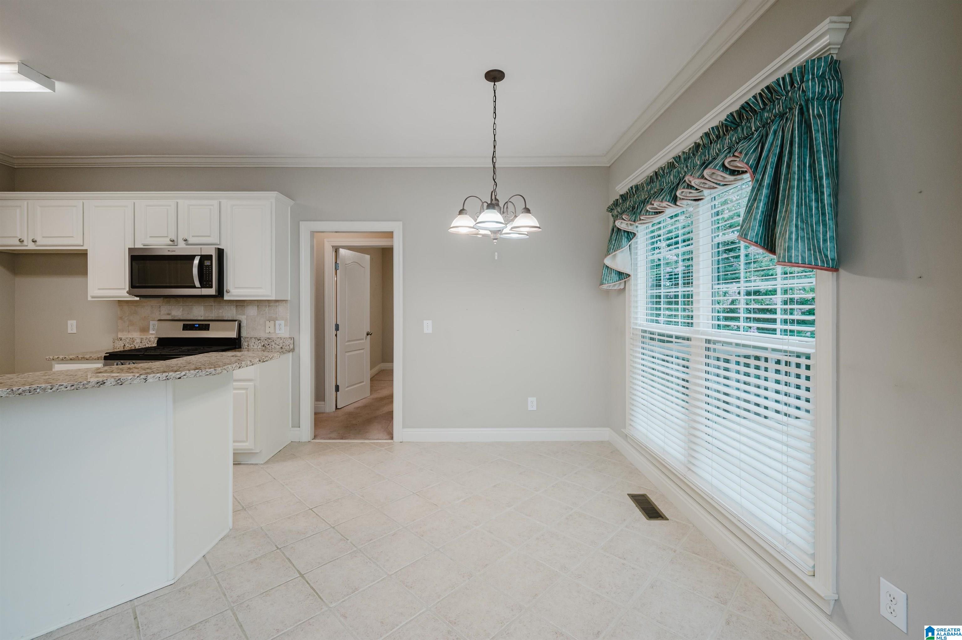 119 Magnolia Ridge Circle Chelsea, AL 35043 - Photo 13 of 50
