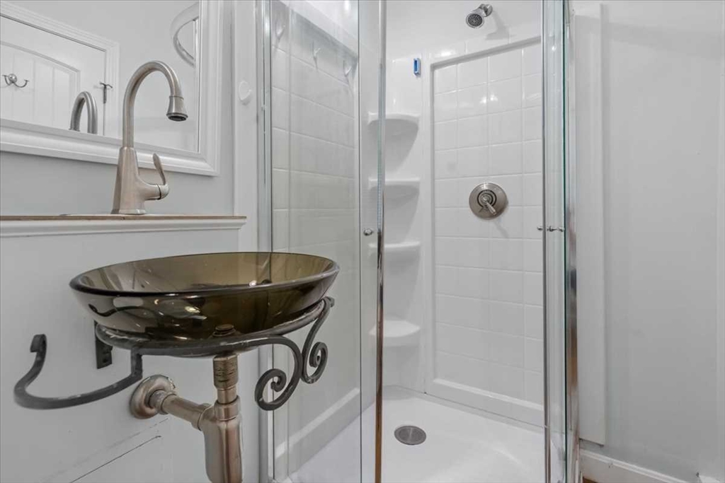 14 St Elmo Road Worcester, MA 01602 - Photo 18 of 42
