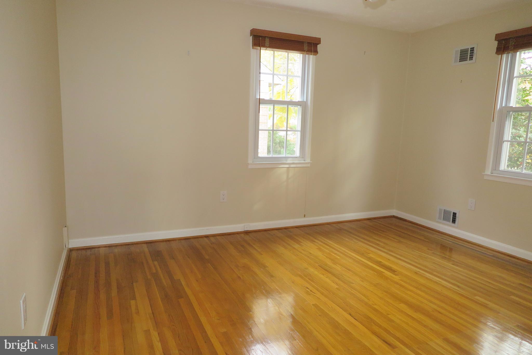5639 Oldchester Road Bethesda, MD 20814 - Photo 23 of 30 Bedroom 2