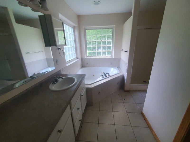 945 Waverly Road Davenport, IA 52804 - Photo 17 of 17 Gallery Image 17
