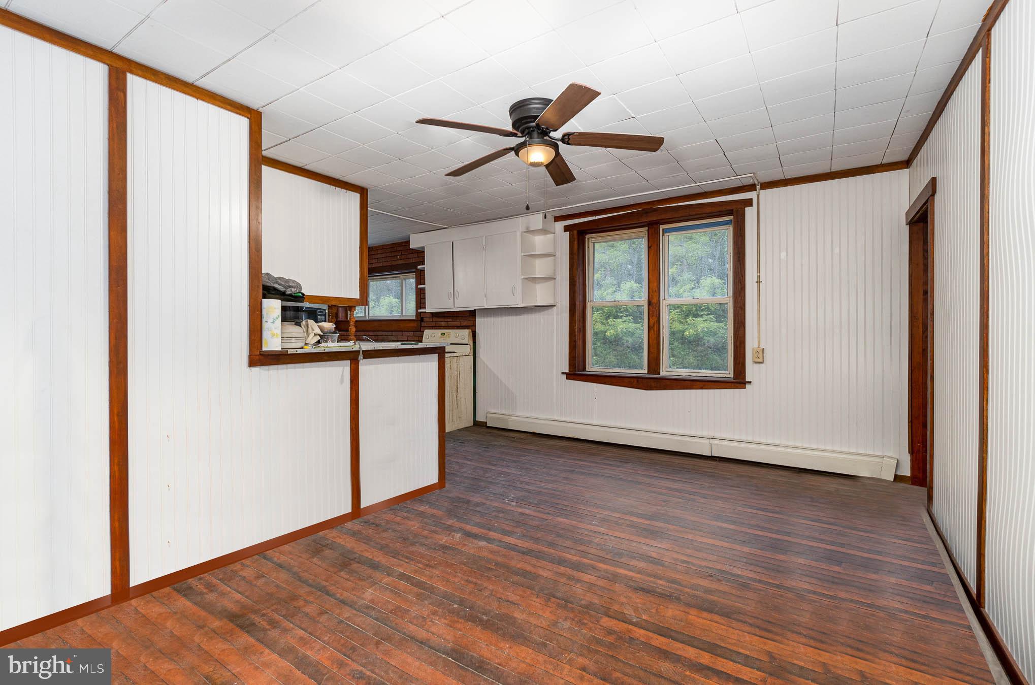 4586 Back Road Halifax, PA 17032 - Photo 10 of 35 Living Room
