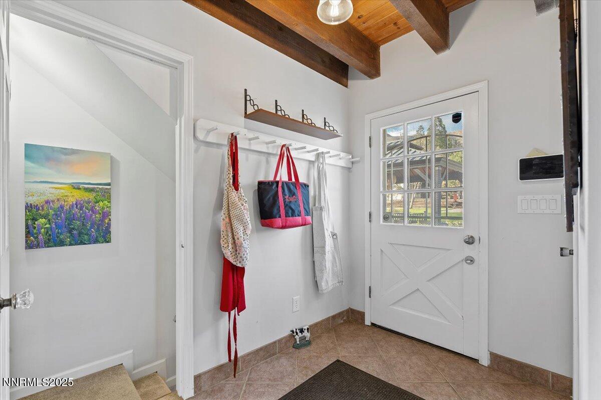 20855 Ames Lane Reno, NV 89521 - Photo 17 of 66 Mud room