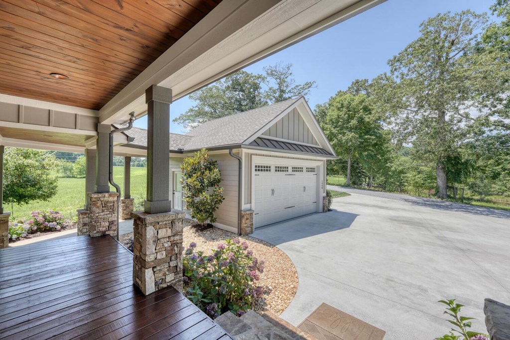 1440 Sutton Farm Road Hiawassee, GA 30546 - Photo 3 of 53 Gallery Image 3