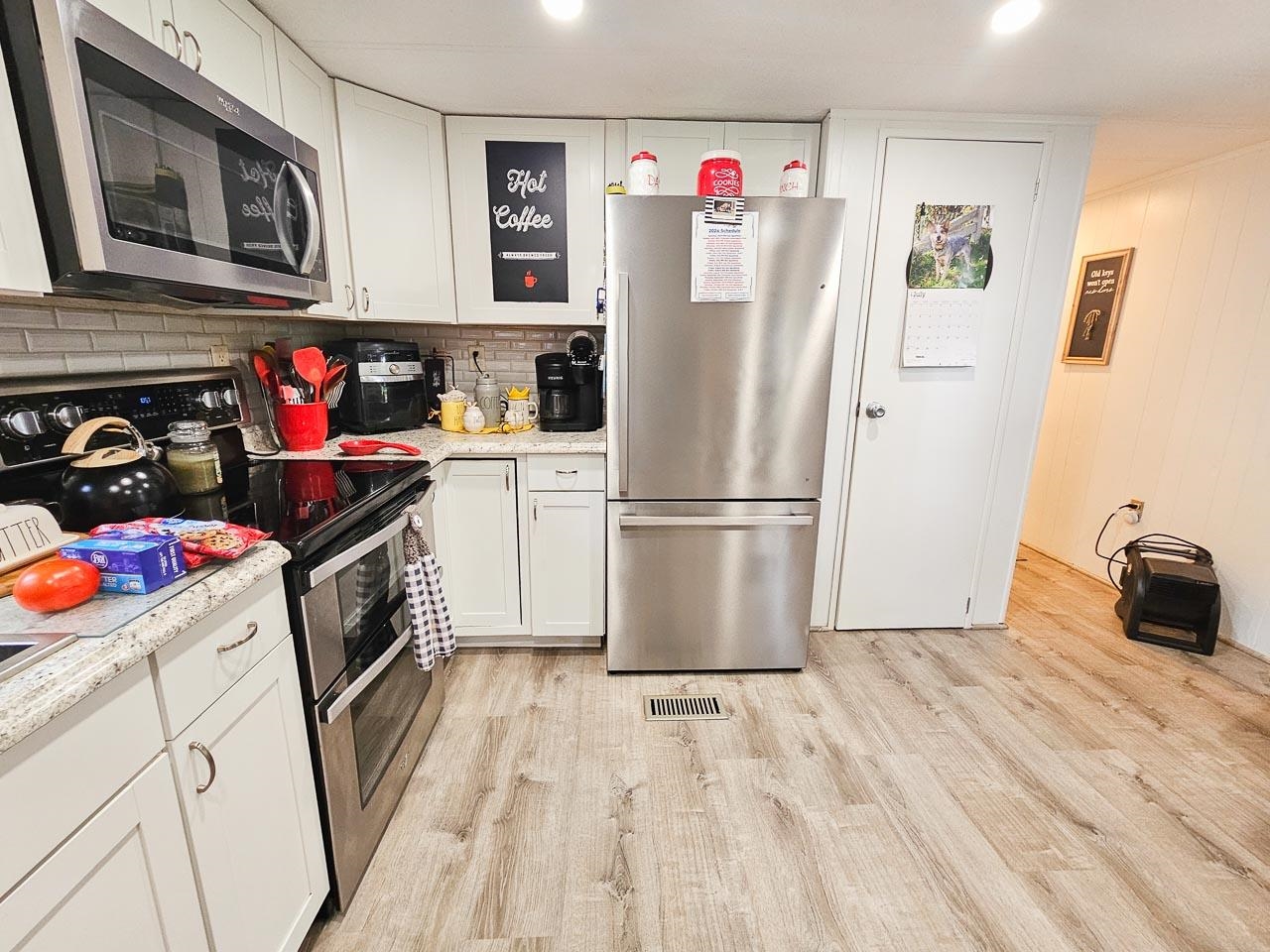 21 Cornwall Street Exeter, NH 03833 - Photo 2 of 31