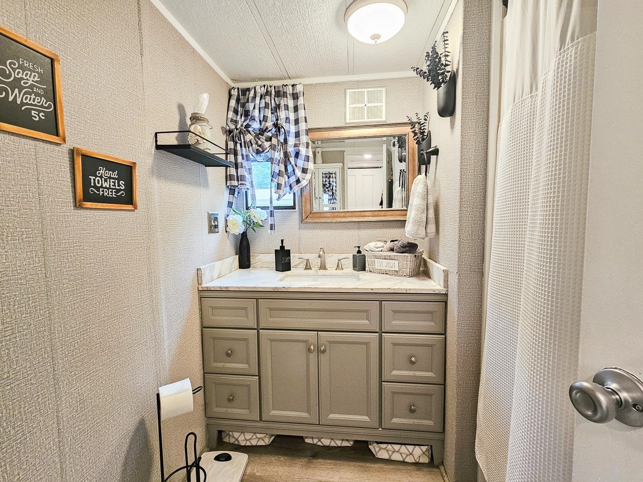 21 Cornwall Street Exeter, NH 03833 - Photo 8 of 31