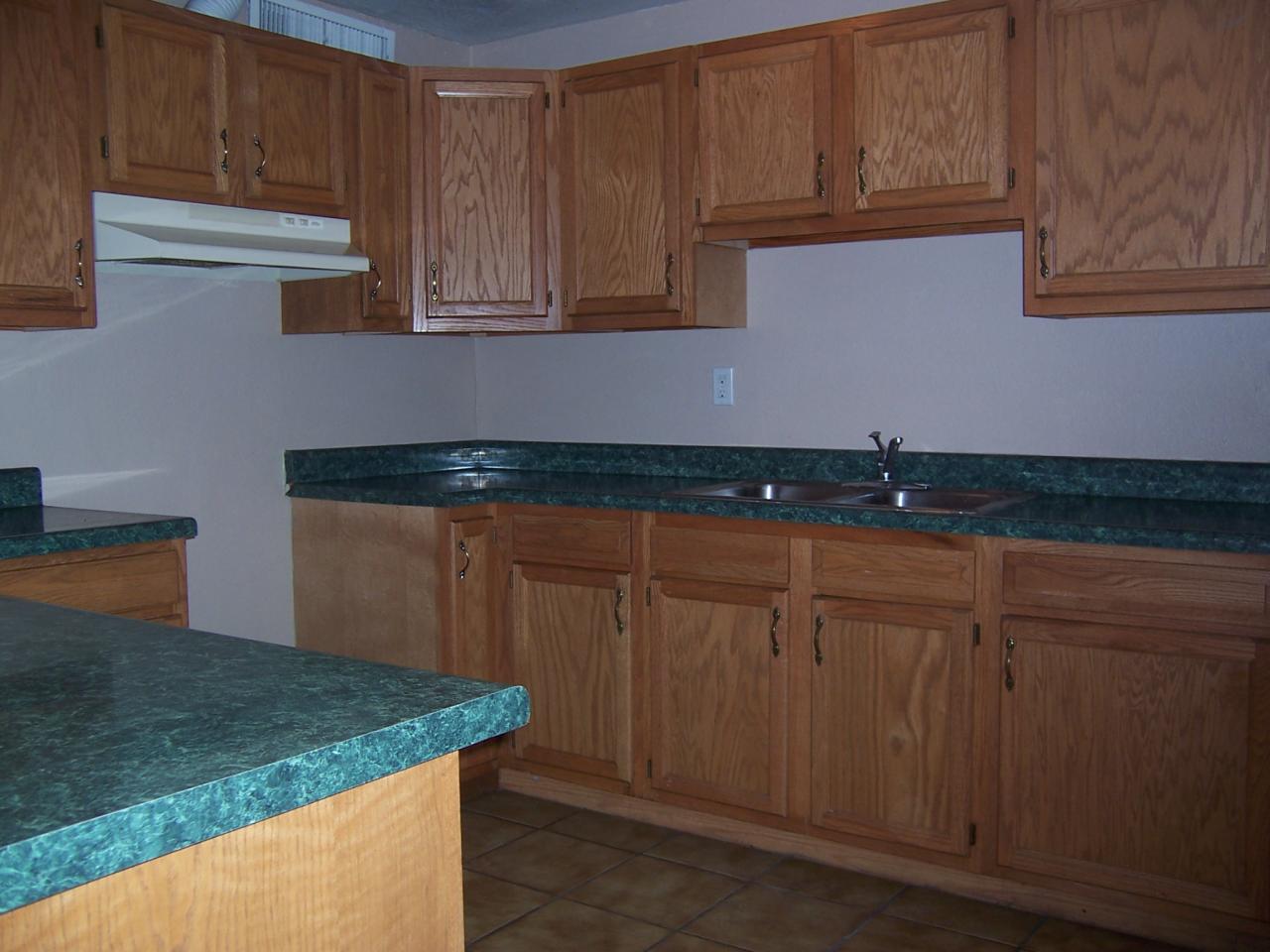 5637 West Granada Road Phoenix, AZ 85035 - Photo 3 of 10 KITCHEN