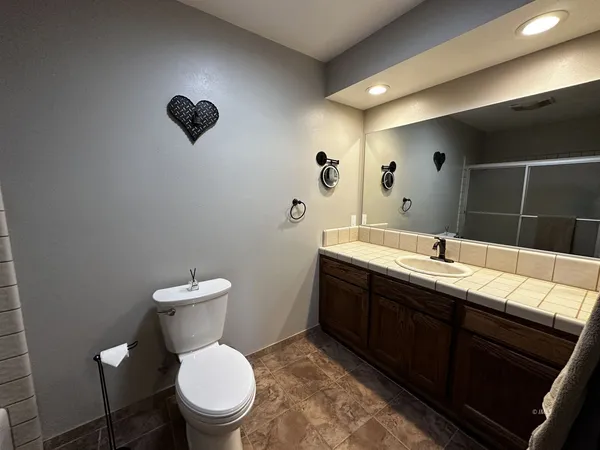 $785,000 | 800 Valley W Circle, Bishop, CA 93514