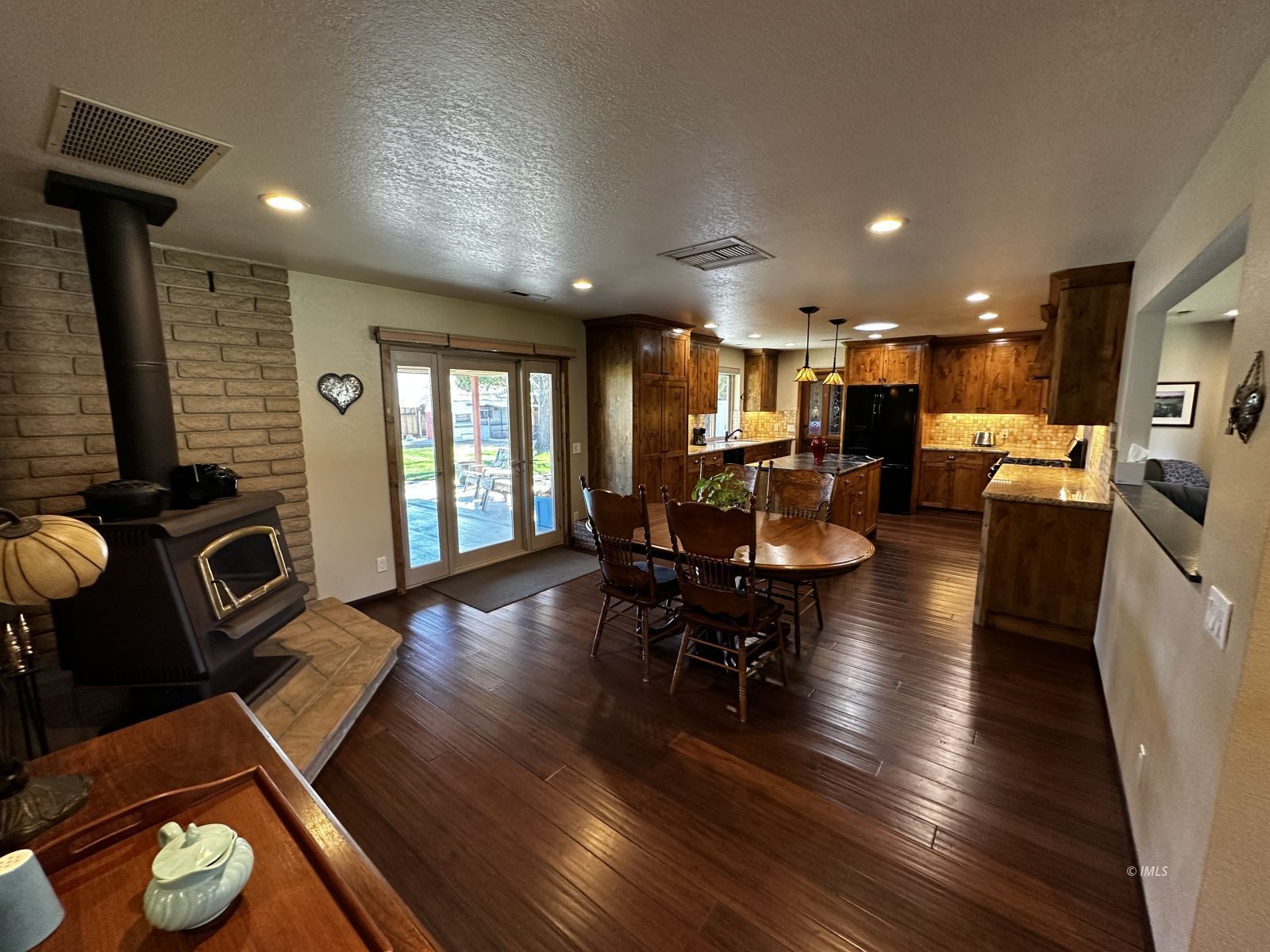 800 Valley W Circle Bishop, CA 93514 - Photo 7 of 26 Untitled