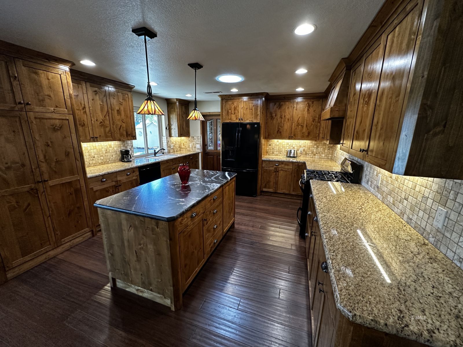 800 Valley W Circle Bishop, CA 93514 - Photo 10 of 26 Untitled